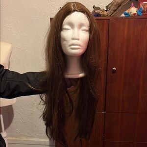 Luxurious Brown Wavy Wig with Natural Shine